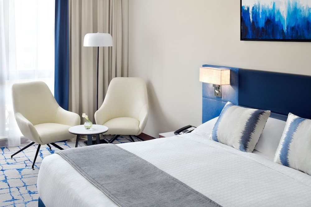 Mövenpick Hotel & Apartments Bur Dubai — 5