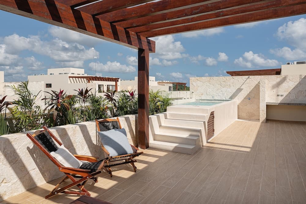 Blue Luxury Kukulkan — 23