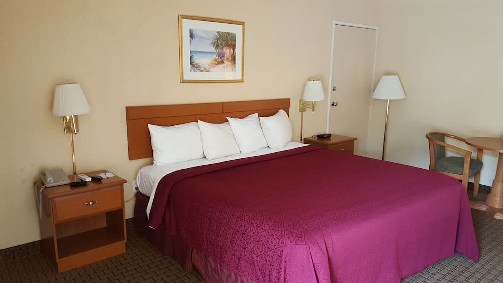 Econo Lodge Busch Gardens — 16