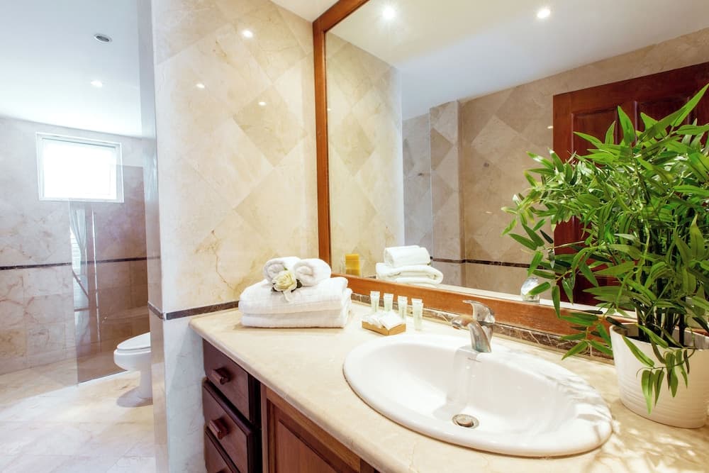 LAS TERRAZAS - POOL VIEW SUITES — 30