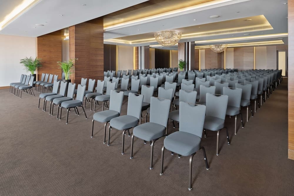 Radisson Blu Hotel Dubai Waterfront — 26