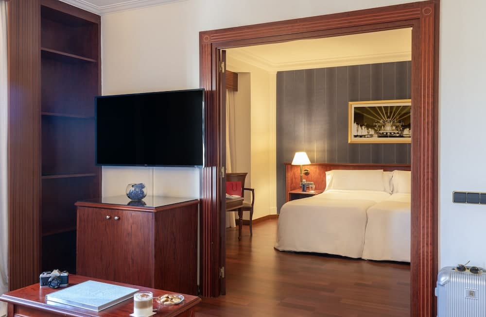 El Avenida Palace Hotel — 16