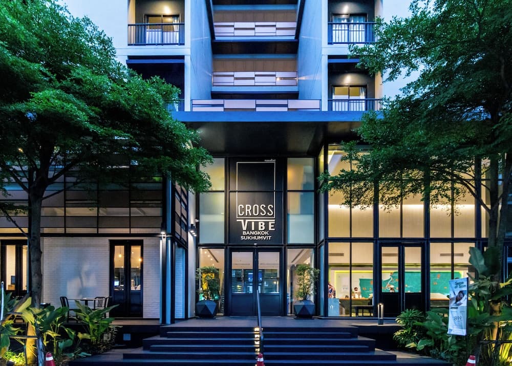 Cross Vibe Sukhumvit Hotel — 1