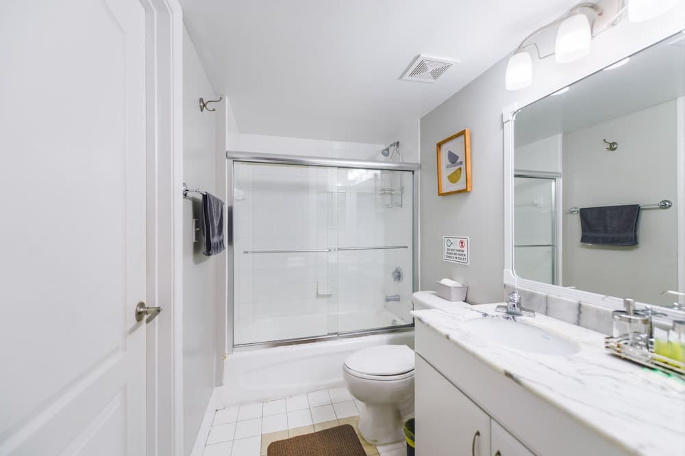 Stylish  Condo in Brickell Free Parking — 11
