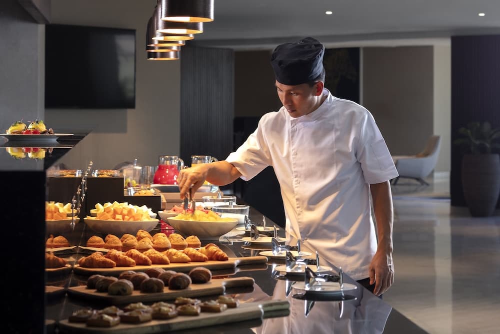 Avani+ Palm View Dubai Hotel & Suites — 18