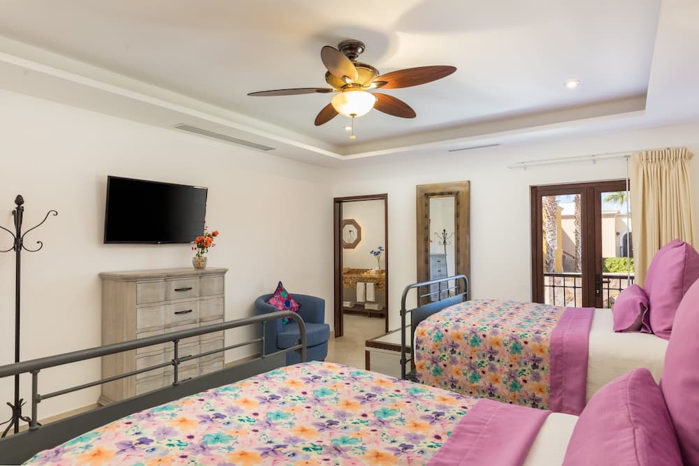 Hacienda Encantada Resort & Residences — 10