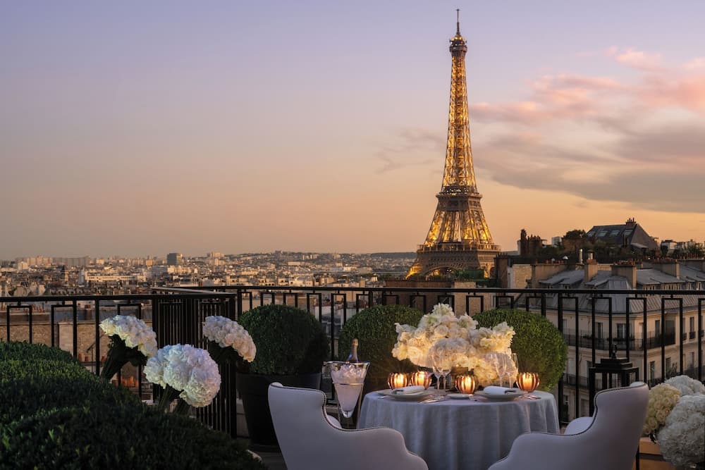Four Seasons Hotel George V — 15