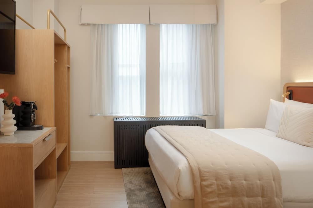 Aura Hotel Piazza Times Square — 12