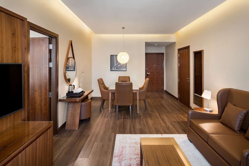 Radisson Blu Hotel, Dubai Canal View — 28