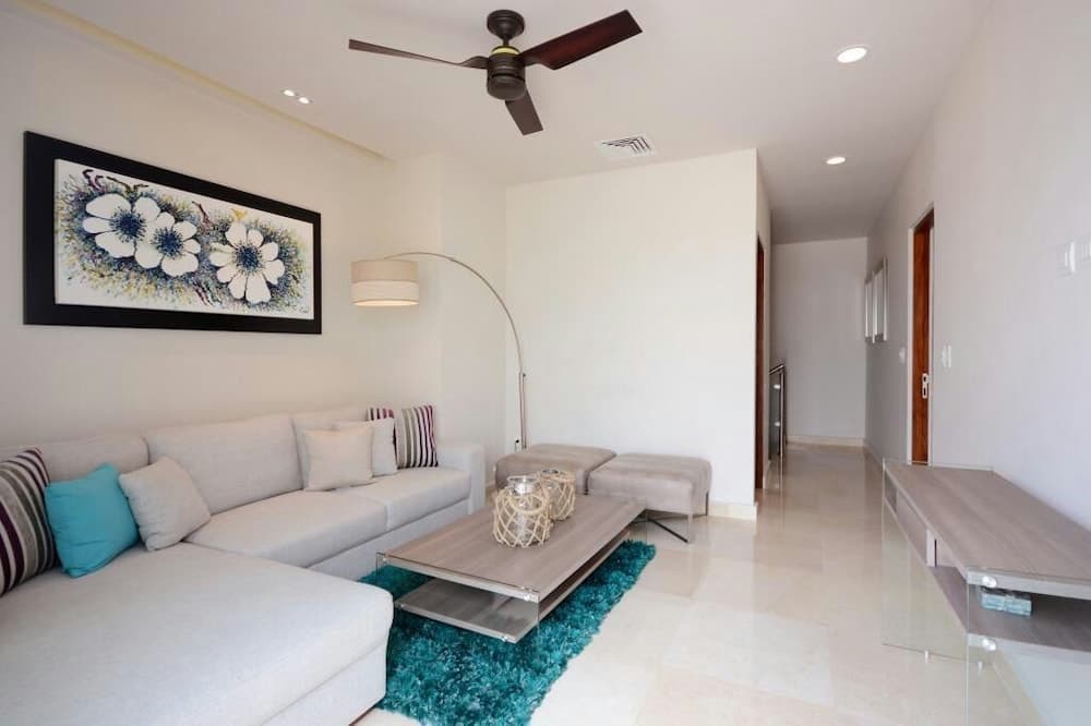 Luxury Condo Boutique — 19