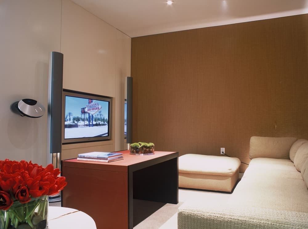 The SKYLOFTS at MGM Grand — 28