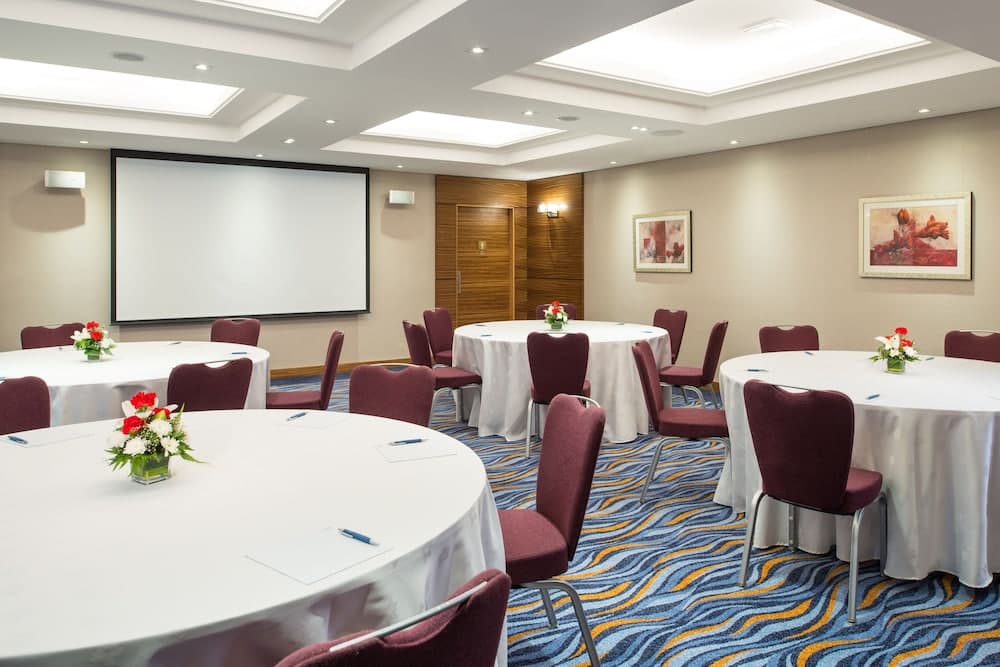 Four Points by Sheraton Bur Dubai — 29