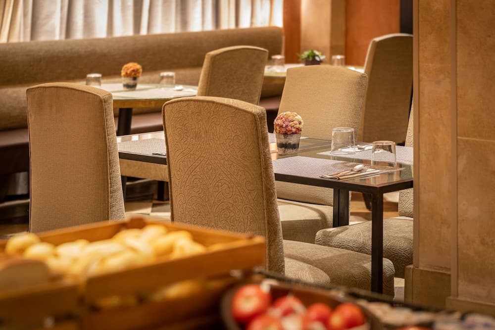 Duquesa de Cardona Hotel 4 Sup by Duquessa Hotel Collection — 4