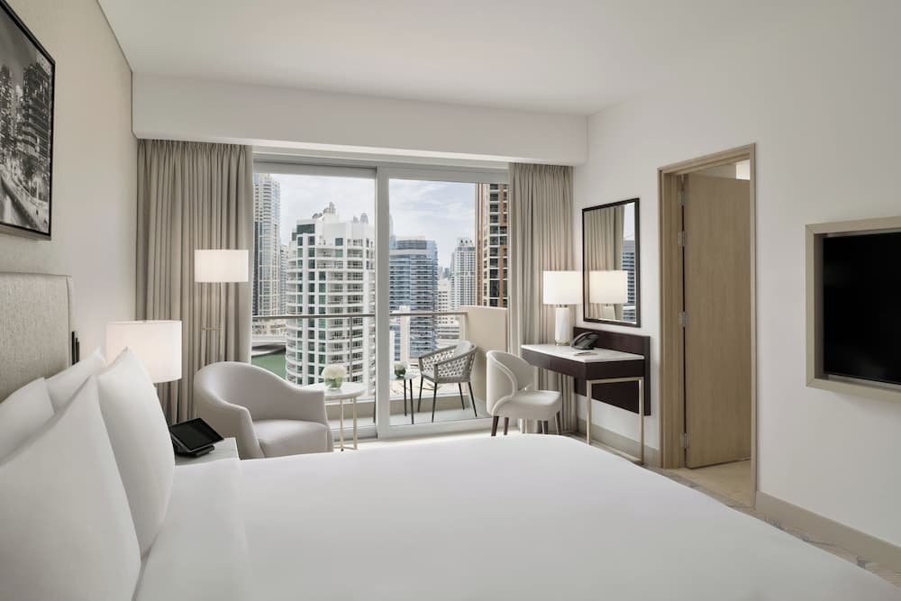 JW Marriott Hotel Marina — 6