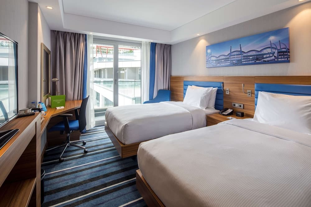Hampton by Hilton Istanbul Kurtkoy — 13