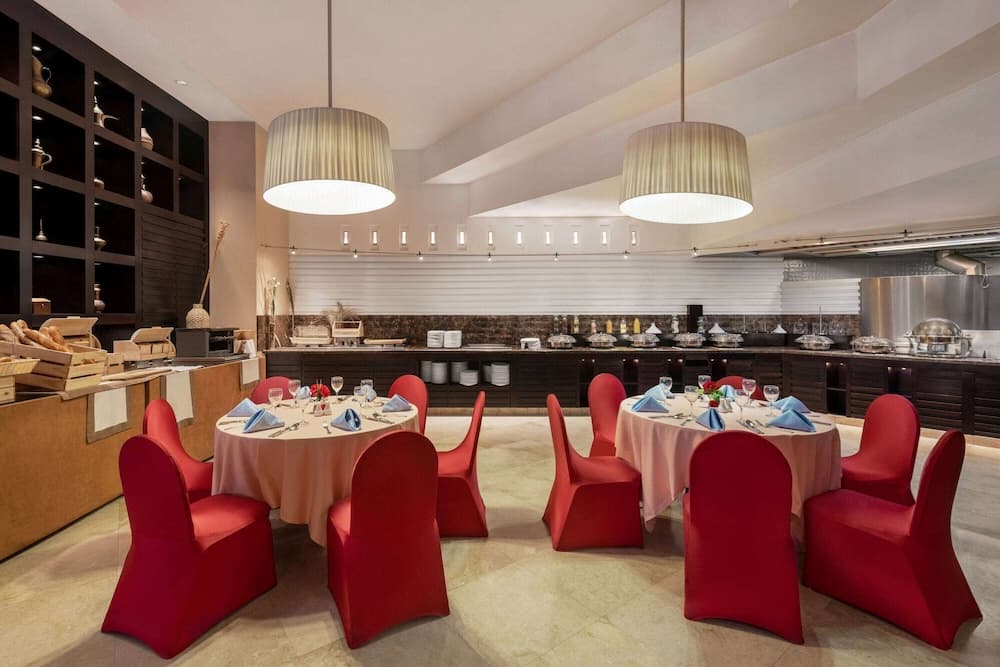Ramada Plaza by Wyndham Dubai Deira — 30