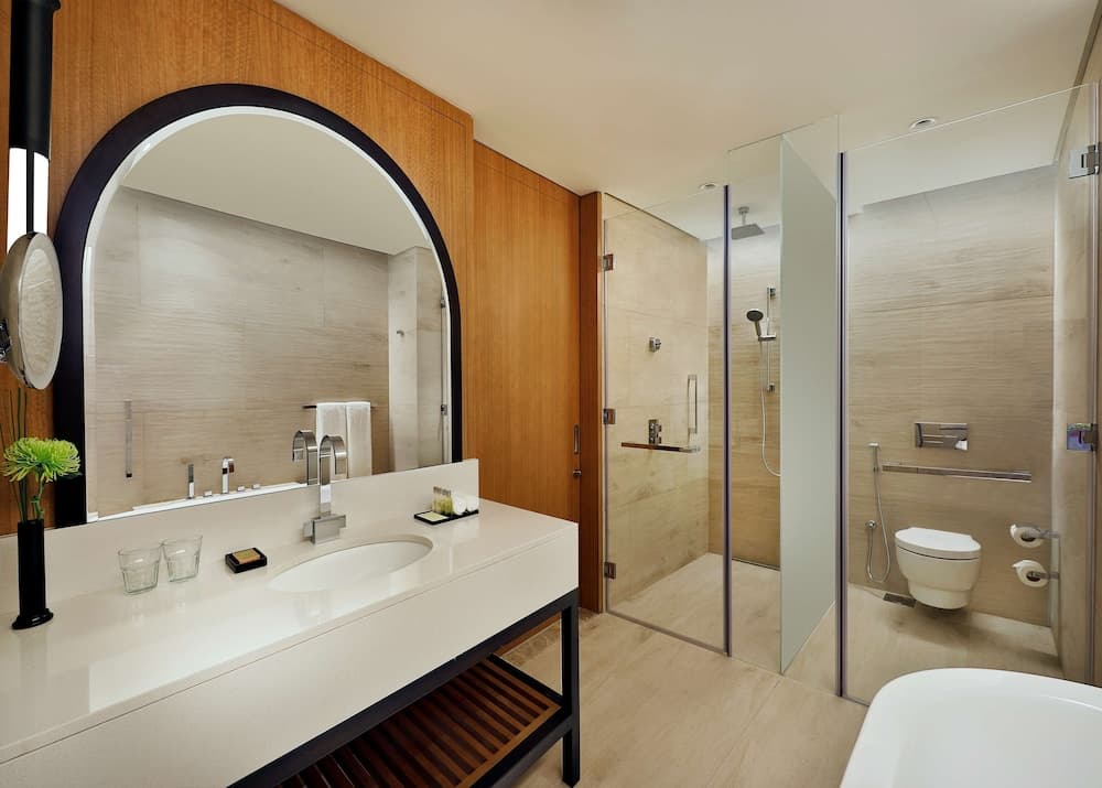 DoubleTree by Hilton Dubai - Business Bay — 12
