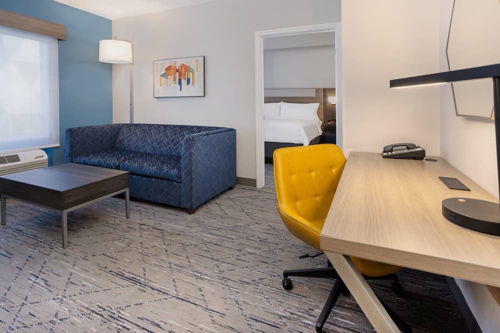 Holiday Inn Express Hotel & Suites New Tampa I-75 by IHG — 17