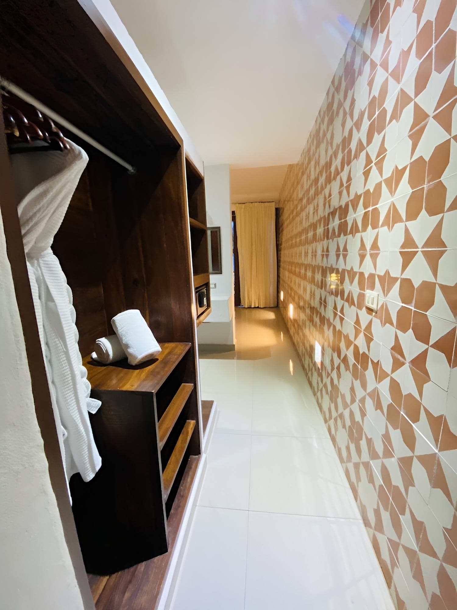 Le Reve Beachfront Hotel — 7