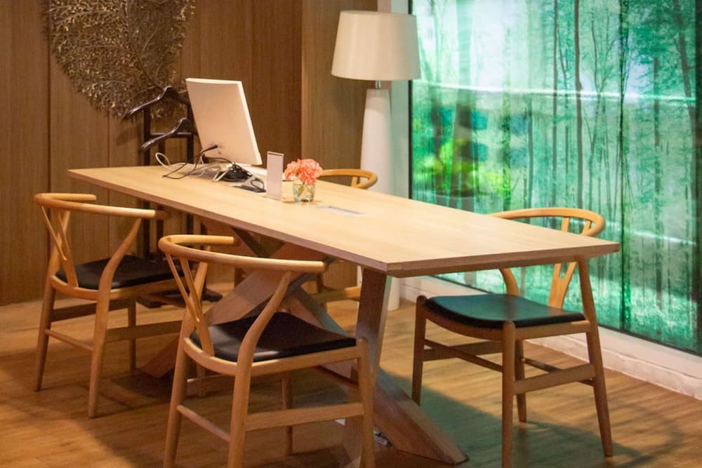 PARK PLAZA BANGKOK SOI 18 — 5