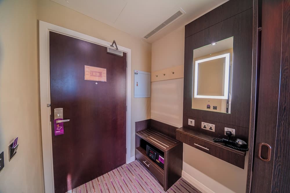 Premier Inn Dubai Al Jaddaf — 23