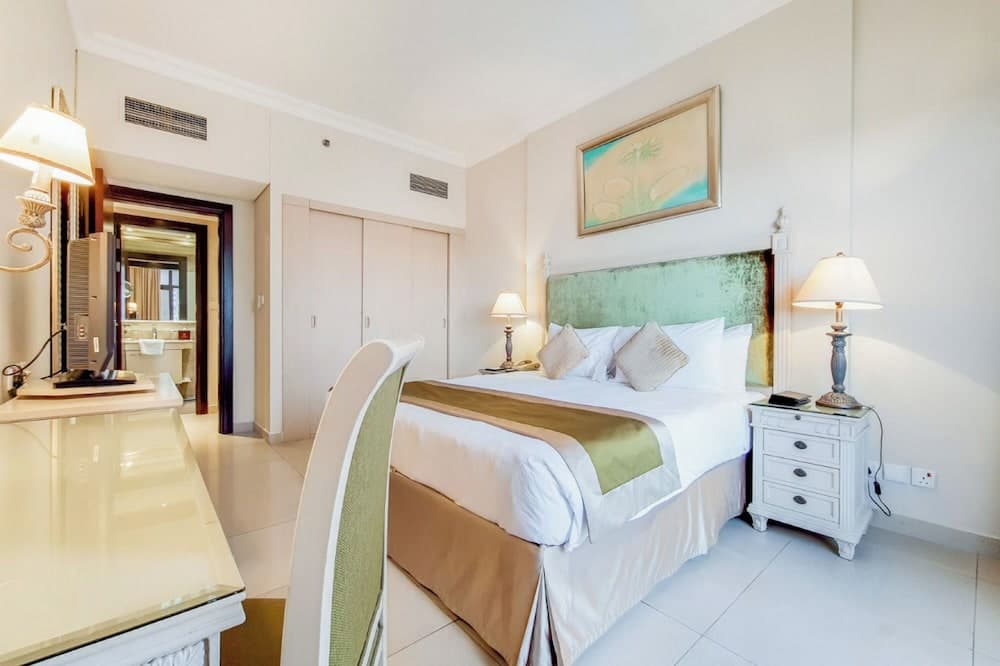 Two Seasons Hotel & Apartments — 22