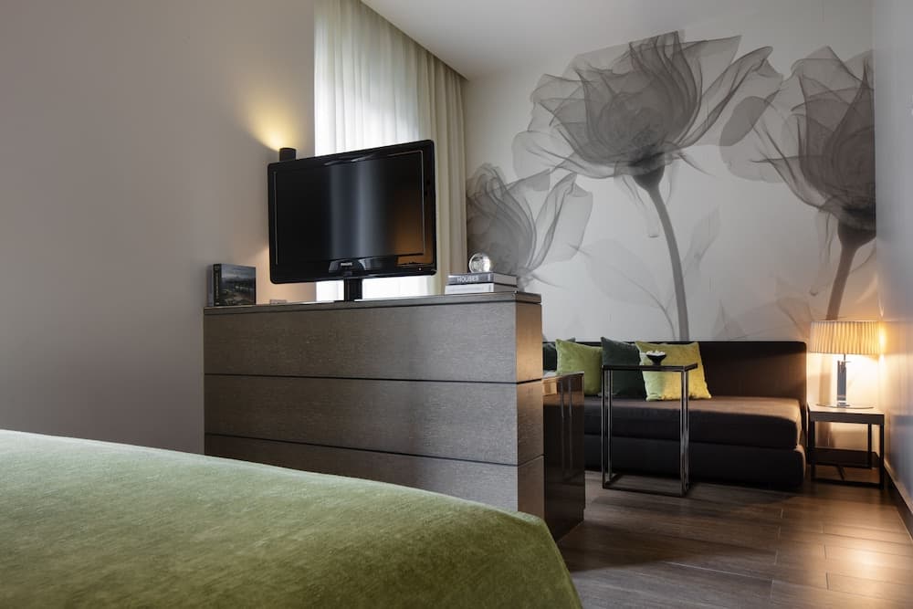 Starhotels E.c.ho. — 2