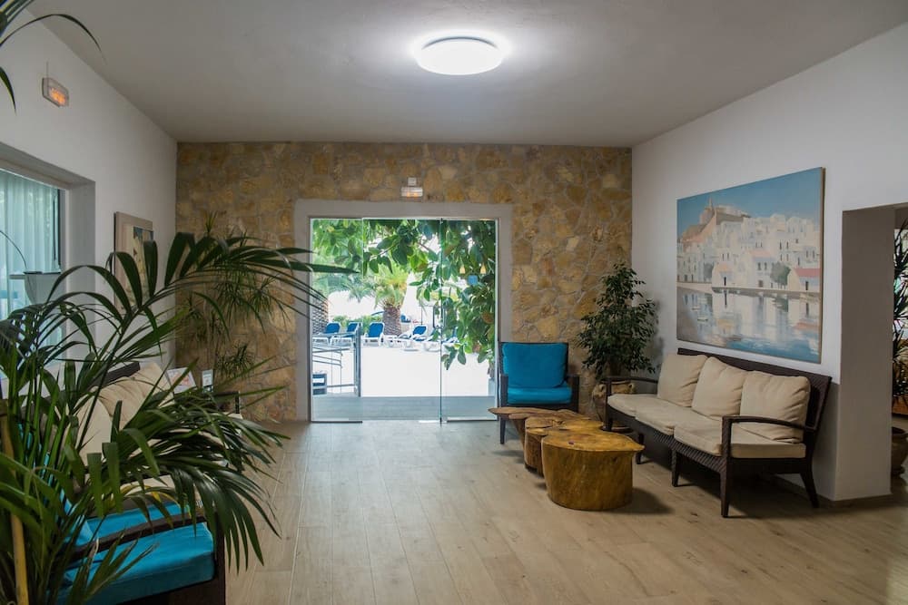 Hotel Tagomago — 13