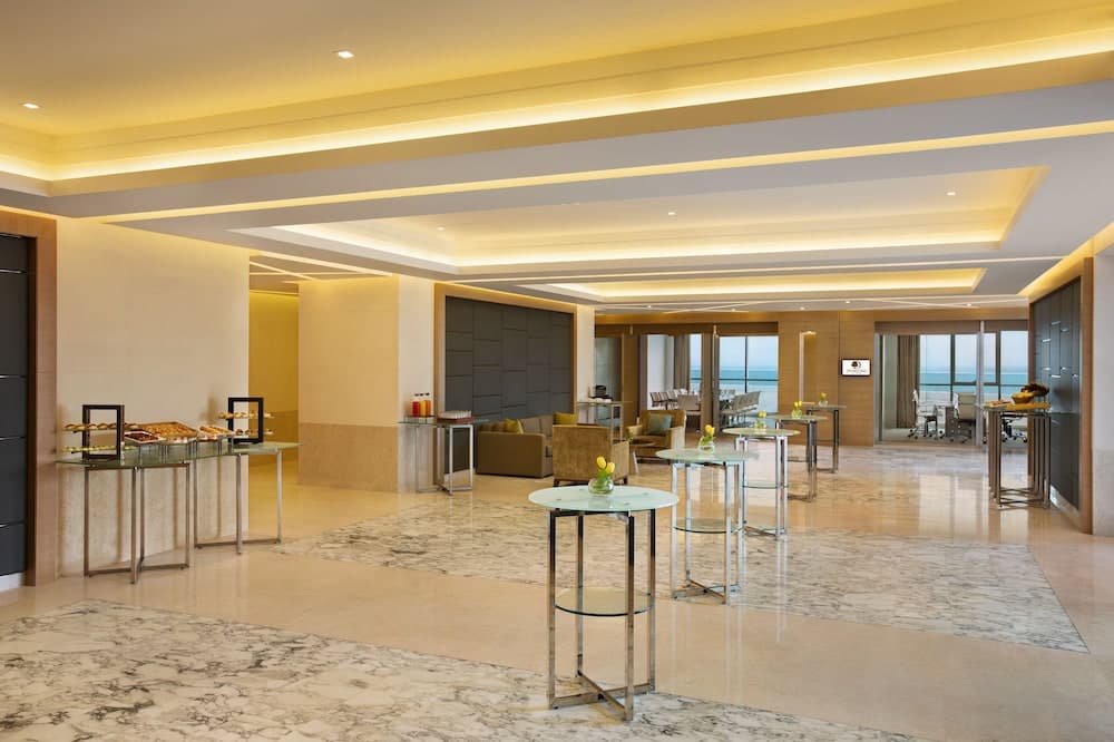 DoubleTree by Hilton Dubai - Jumeirah Beach — 7