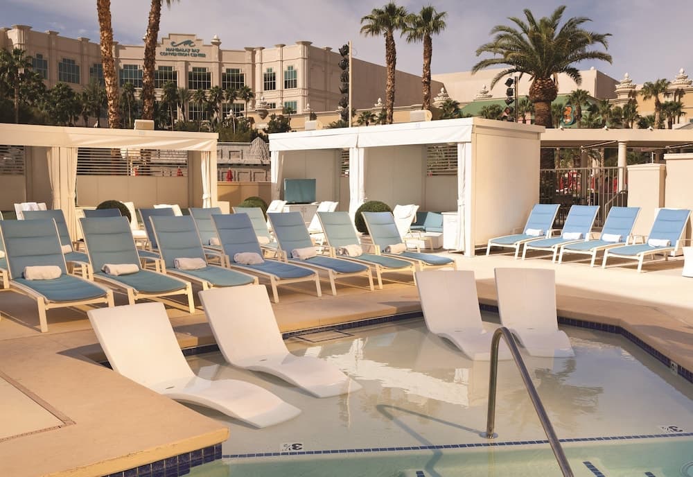 W Las Vegas — 30