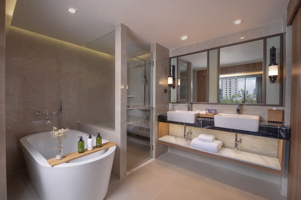Nysa Hotel Bangkok Sukhumvit 11 — 24