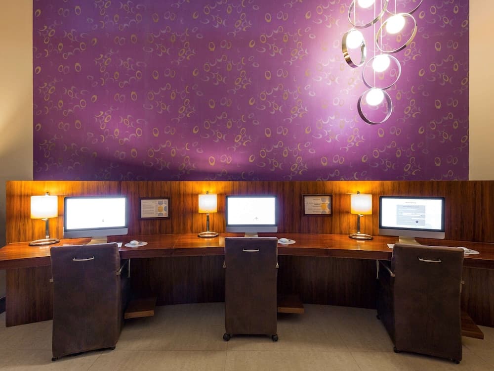 Novotel Suites Mall Avenue Dubai — 6