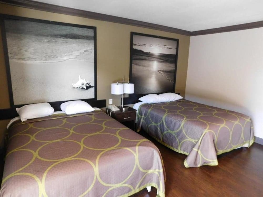 Skyways Hotel — 3