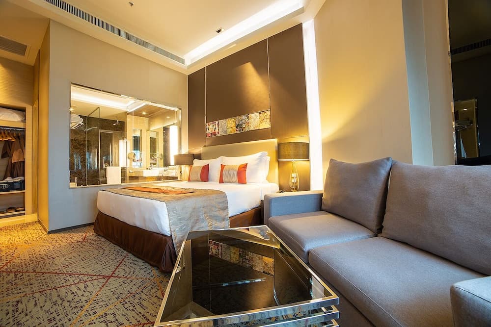 Graceland Bangkok Hotel — 21