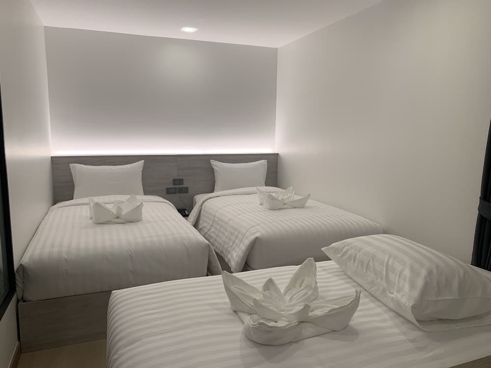 Thana Wisut Hotel — 13