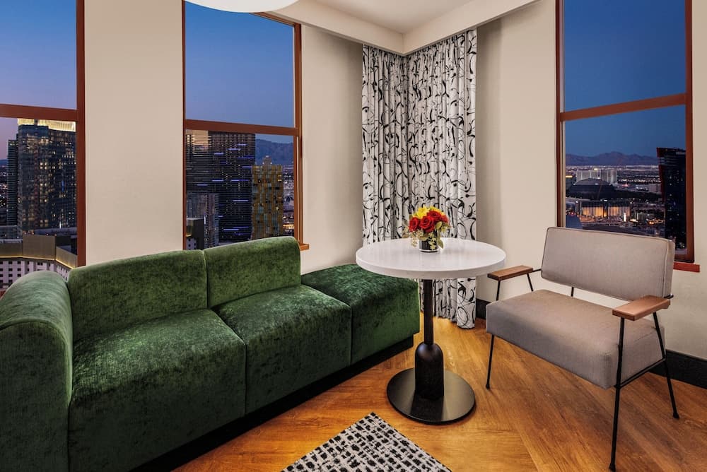 New York-New York Hotel & Kasino — 23