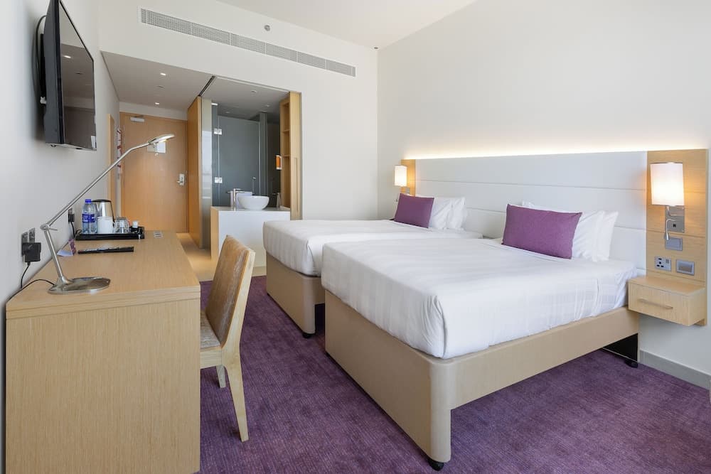 Premier Inn Dubai Ibn Battuta Mall — 14