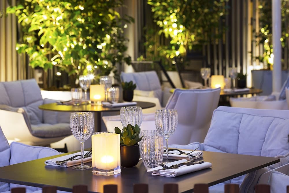 Le Cinq Codet — 17