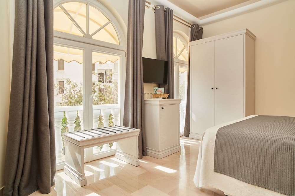 Gran Hotel Palladium — 22