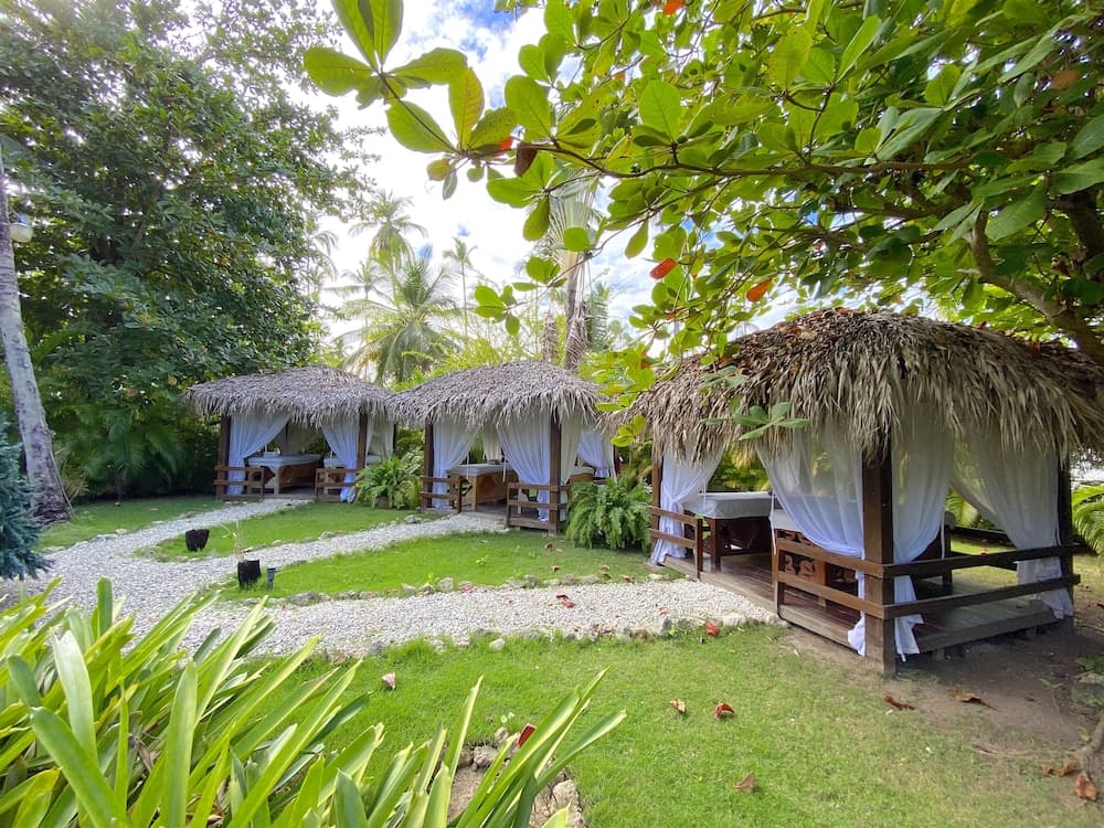 Hotel Tropicana Suites Deluxe Beach Club & Pool — 5
