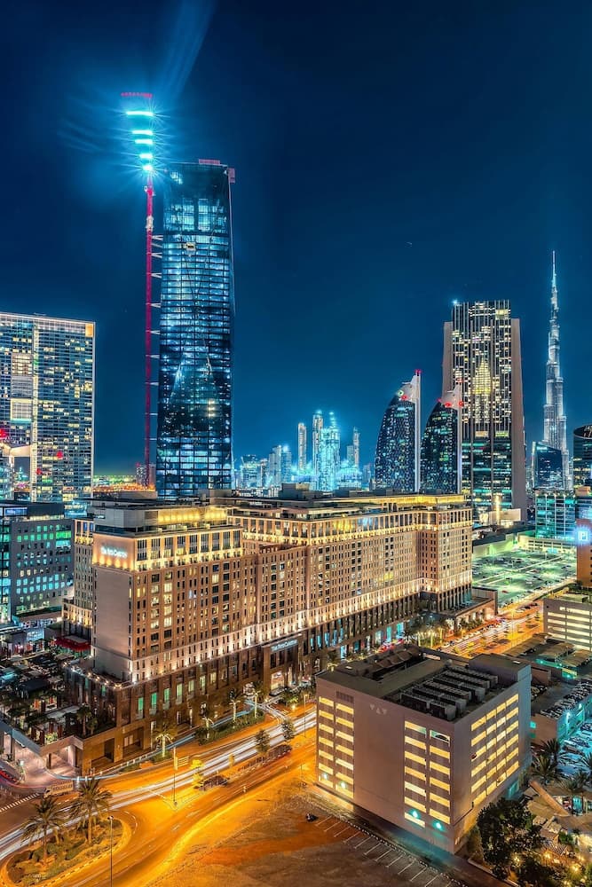 Das Ritz-Carlton, Dubai International Financial Centre — 1