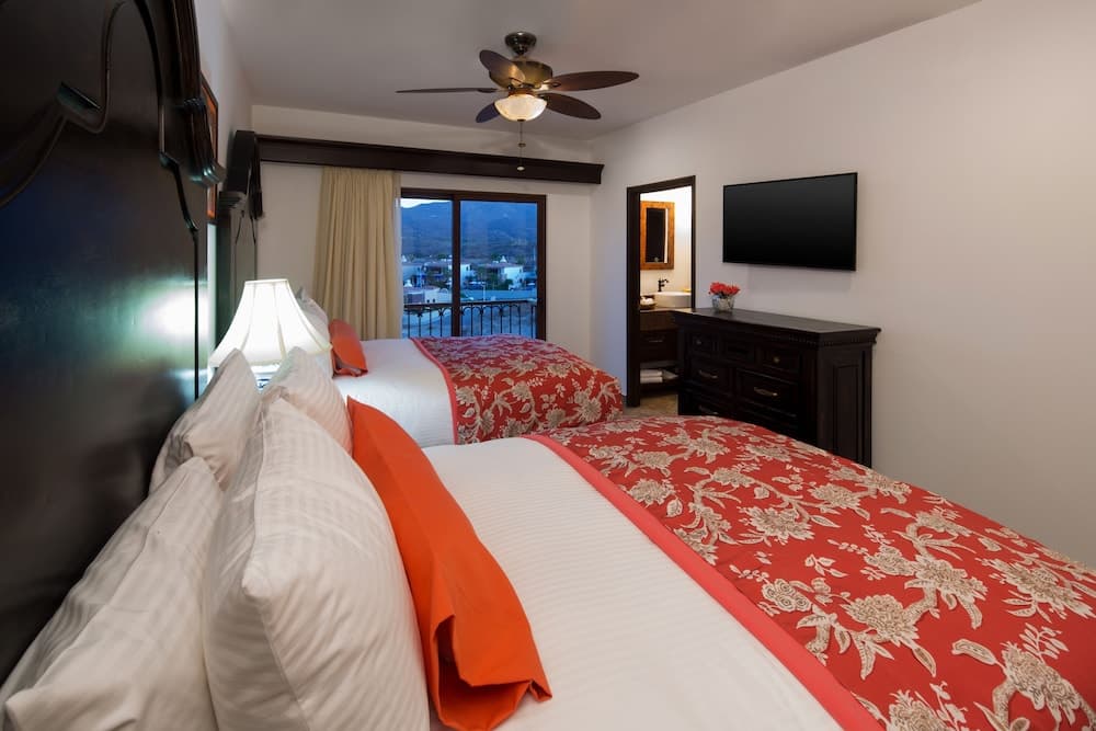 Hacienda Encantada Resort & Residences — 4