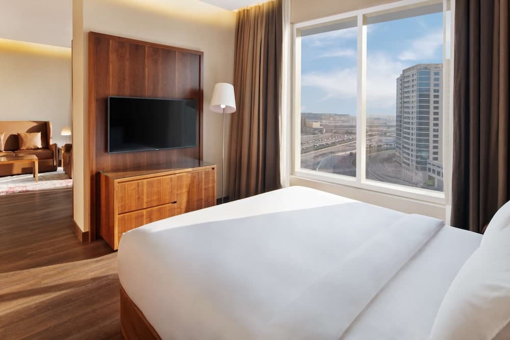 Radisson Blu Hotel, Dubai Canal View — 19
