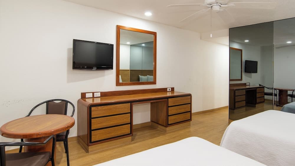 Hotel San Lucas — 11