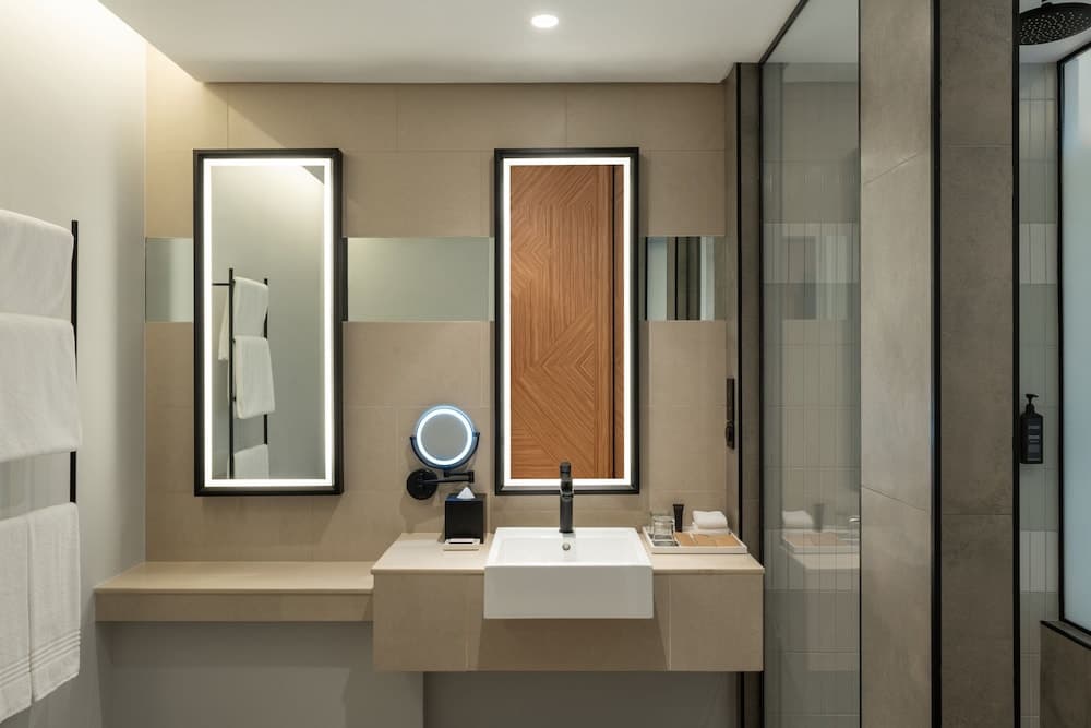 Sheraton Mall of the Emirates Hotel, Dubai — 27