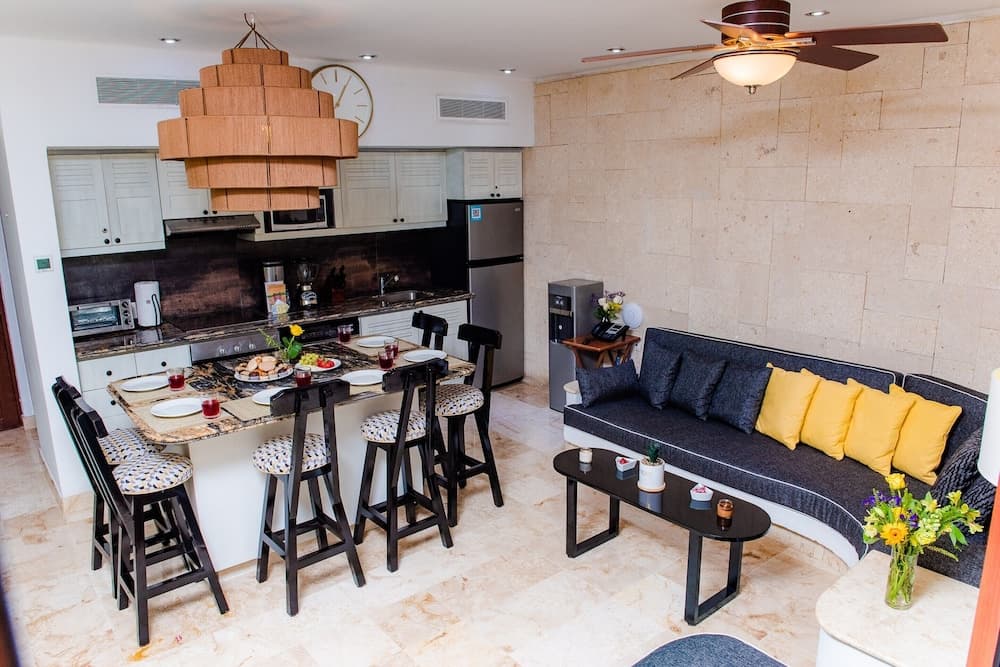 Maya Villa Condo Hotel & Beach Club — 3