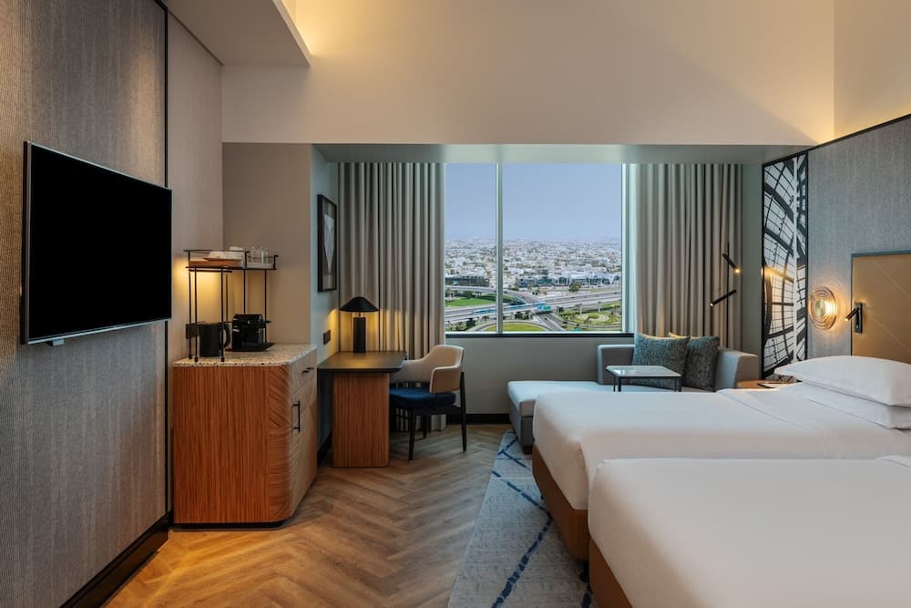 Sheraton Mall of the Emirates Hotel, Dubai — 18