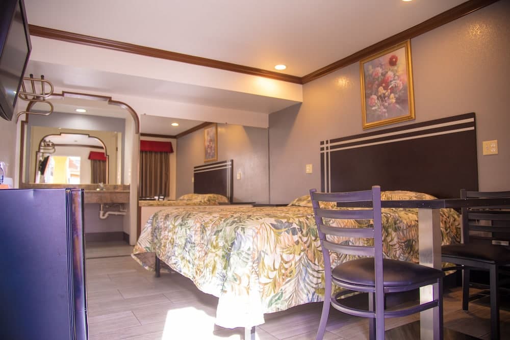 Starlight Inn La Brea — 15