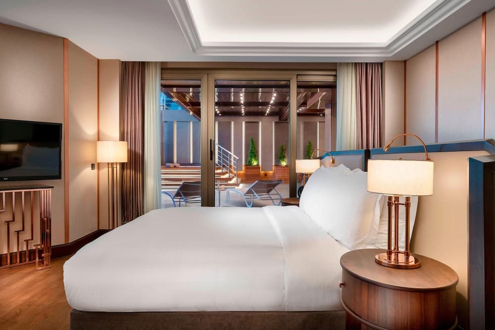 Das Ritz-Carlton, Istanbul — 8