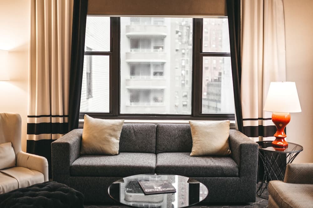 The Fifty Hotel Sonesta New York — 26